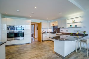 Photo 19- click for photo gallery